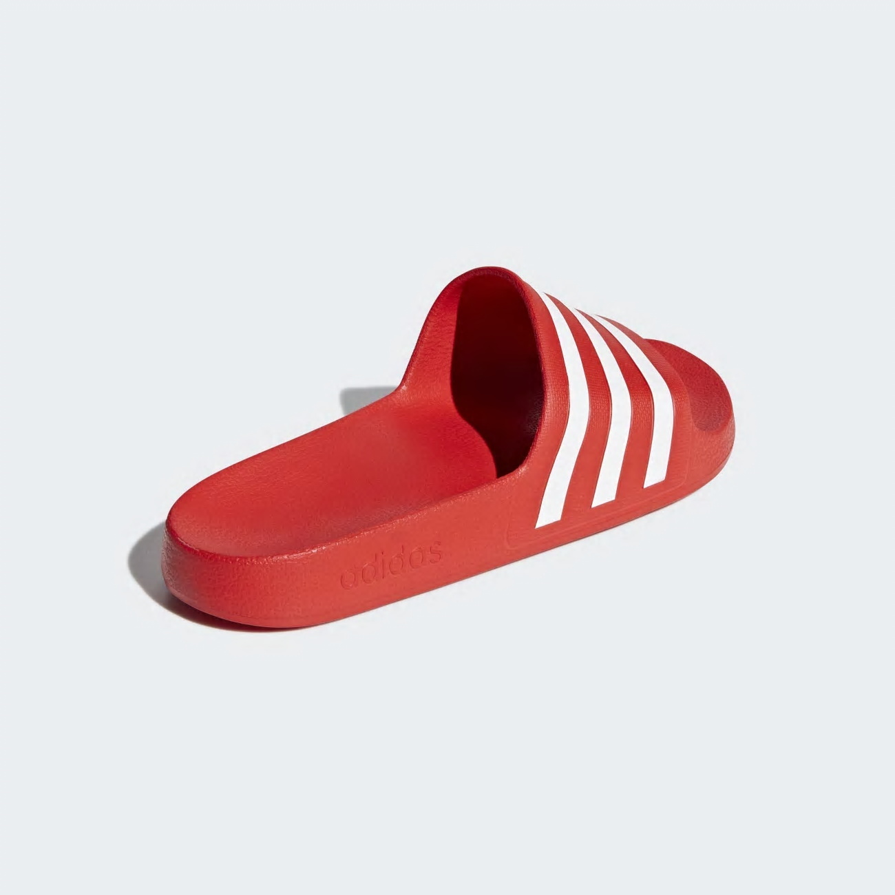 Adidas adipure slide m clearance férfi papucs